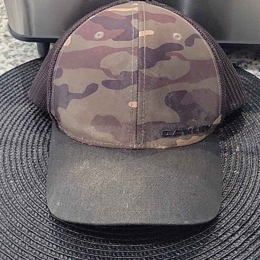 Oakley limited edition hat